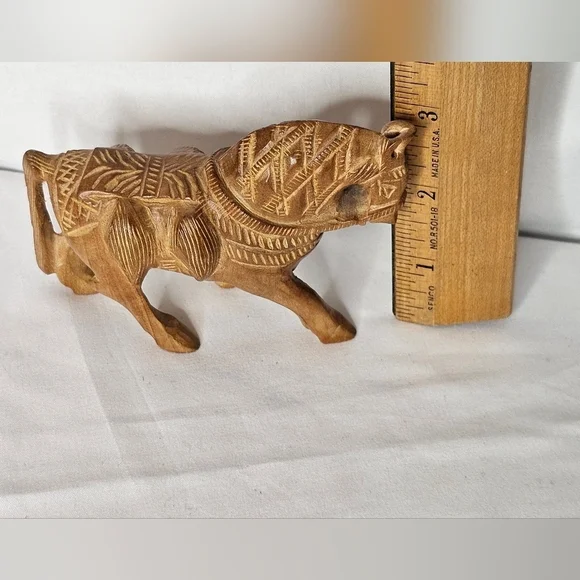 Wooden Horse Statue Hand Carved Showpiece Small Animal Sculptures for Home Decor - Picture 8 of 8